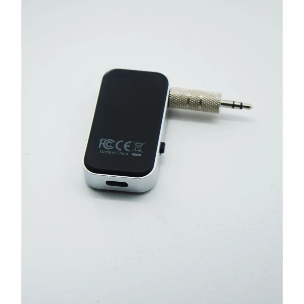T67 2 in 1 Wireless Audio Transmitter Receiver Adapter 3.5mm Aux Black Silver
